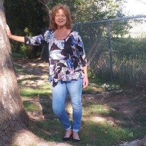 Meet your Posher, Lori